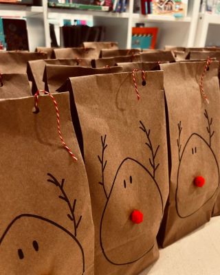 ✨igazán szorgos manók tölthették nálunk az éjszakát... varázslattal töltötték meg a teret és itt hagyták a karácsony...