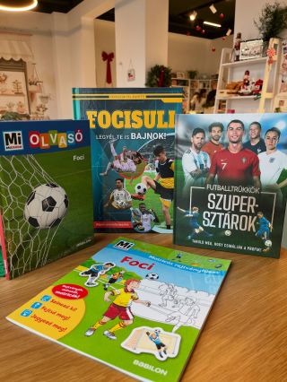Kerüljön könyv minden fa alá! 🎄 A legkisebb focirajongóknak és a legnagyobb drukkereknek is! ⚽️